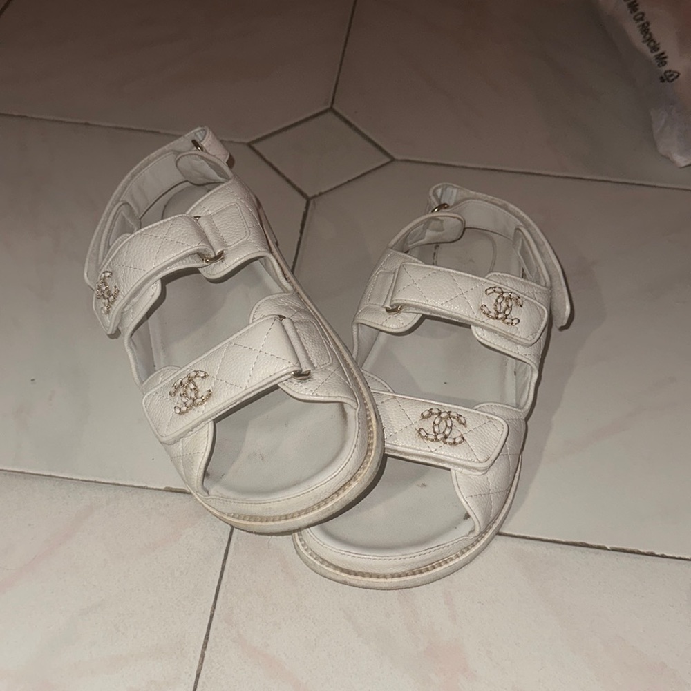 CHANEL White Quilted Leather Velcro Strap Sandals with Gold CC Logos